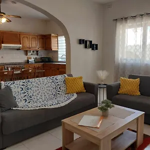 Nr41 - Close To Village Centre, Promenade, Shops & Restaurants Appartement